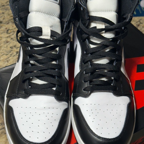 Jordan Retro 1 OG High Black & White 2014 - Picture 7 of 10